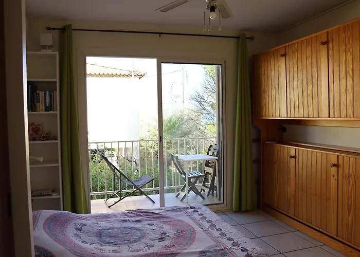 Hyeres-presqu'ile De Giens-la Capte Йер